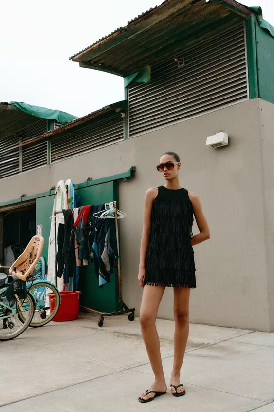 ROBE EFFET DAIM À FRANGES ET CLOUS | Zara US