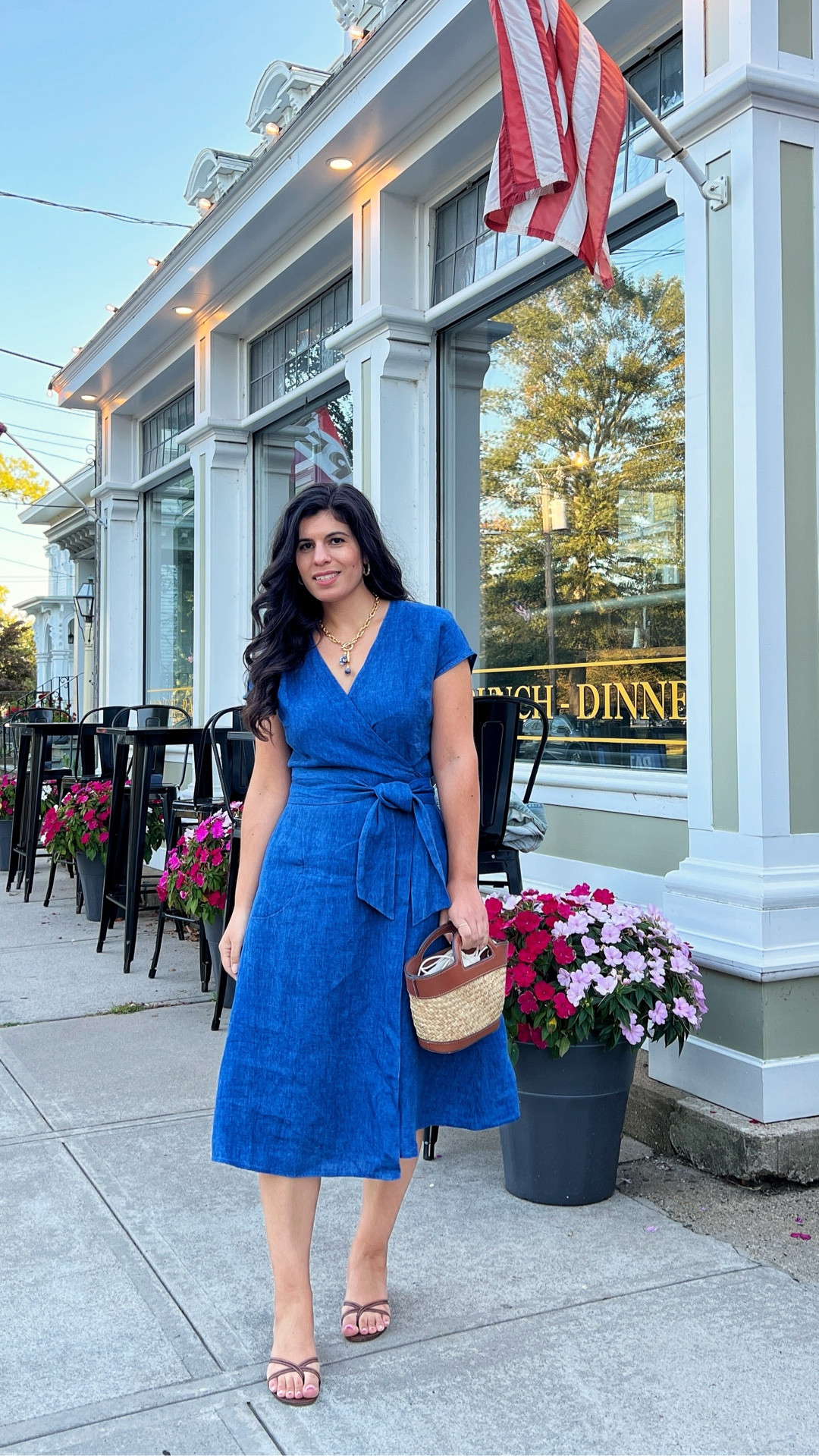 Not quite ready to flip the switch and enter fall mode. It’s always a struggle to face the end of the season I’d been waiting all year for, and to lament all the things I didn’t do. Not enough beach days, didn’t picnic in the rose garden, didn’t wear that dress (or two, or three) that had been waiting for a special occasion. So here I am, back in the cycle of waiting for next summer. 

Everything I’m wearing is secondhand, this Studio 412 linen dress is from @marijaneboutique along with the Susan Shaw necklace. Vintage Manolos from @cocosonthegreen and Parfois bag from @thredup.