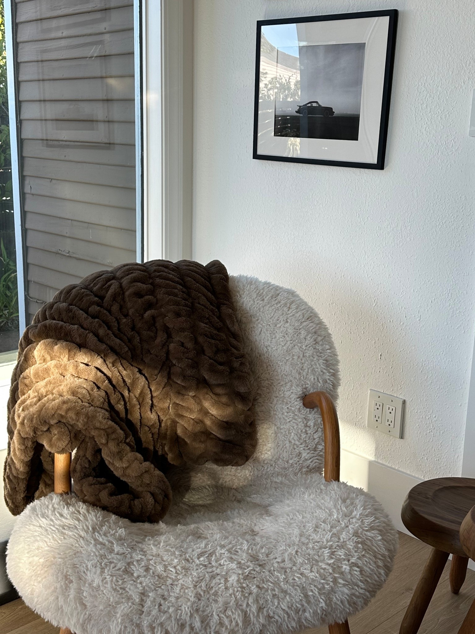 Lola Blankets is having their biggest sale of the year, early access today 8/19 using my code TIFFANY50! 50% off site wide, free shipping, and you’ll receive a $50 gift card to use on a future purchase. This is the Driftwood color but we also have the Antique Ivory. We love both and I definitely recommend the larger size.

#LTKStyleTip #LTKSaleAlert #LTKHome