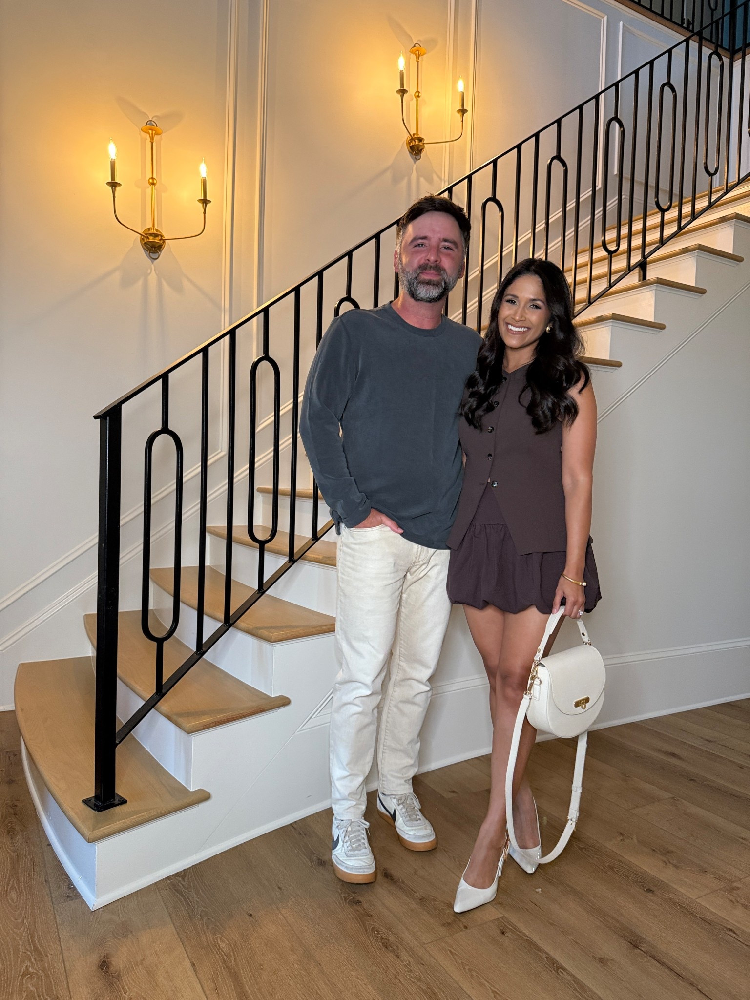 Linking to my super cute brown matching set from @aritzia and my @dibs status stick for body contour and glow. 
Wearing sz small in the skirt and a 4 in the top.
Take 20% OFF my ivory bag with code: HAUTE20
#aritzia #dibs 



#LTKootd #LTKPetite