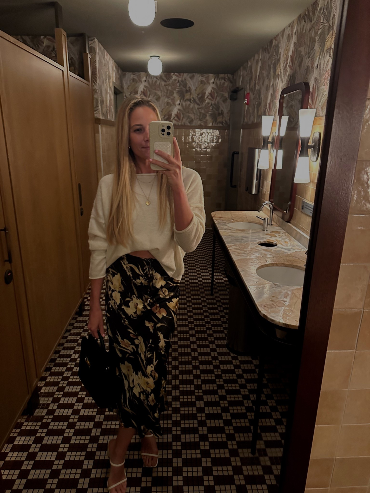 amazon finds (!!!) this purse is so chic 

#LTKootd