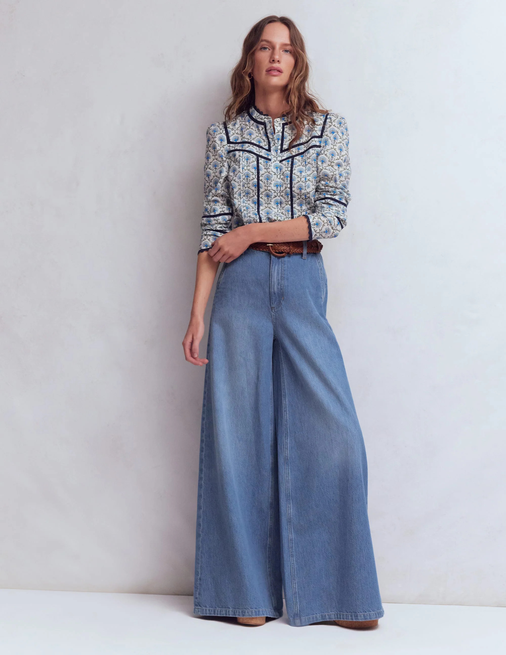 High Rise Palazzo Jeans-Light Wash | Boden UK