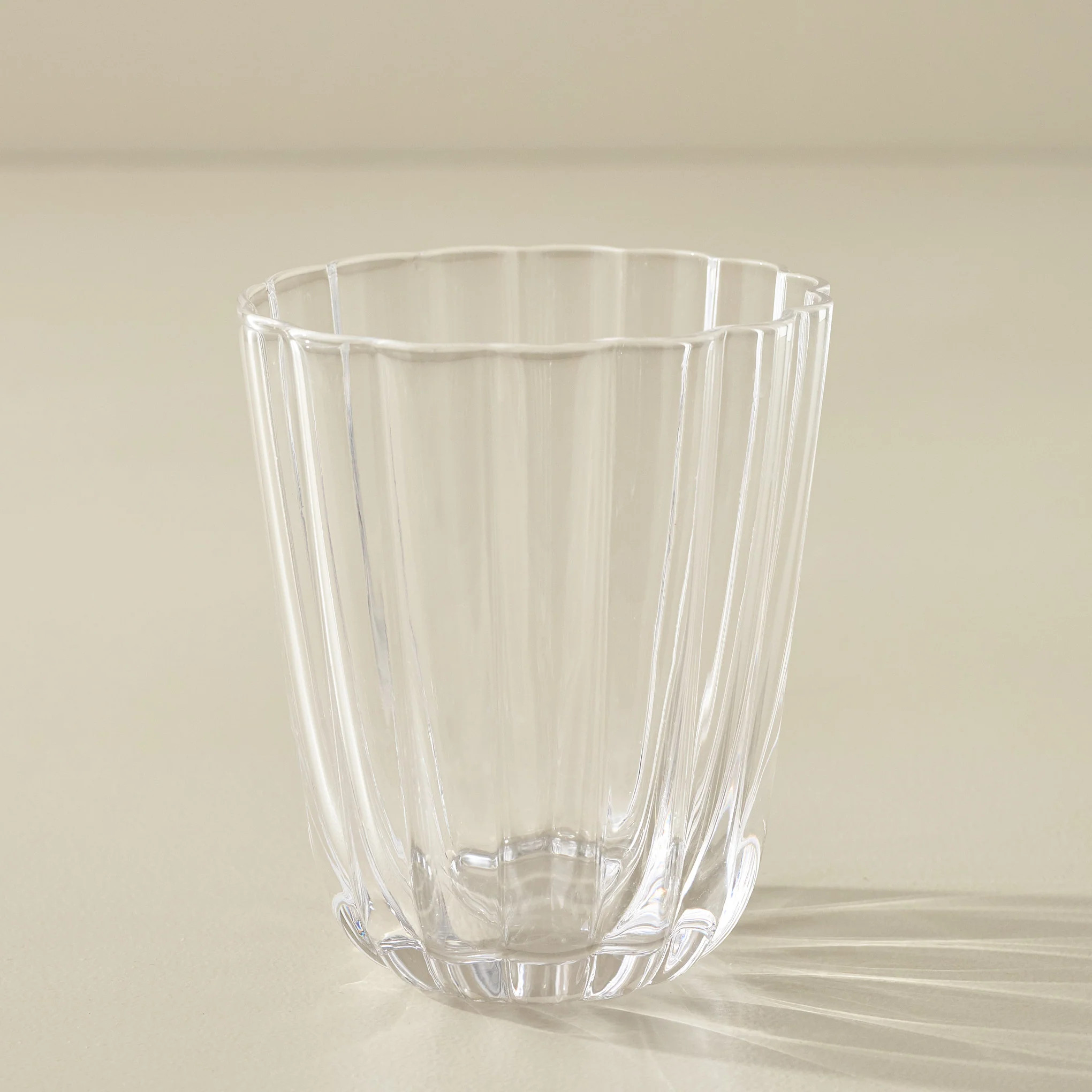 Scalloped Rim Glass Tumbler | Magnolia