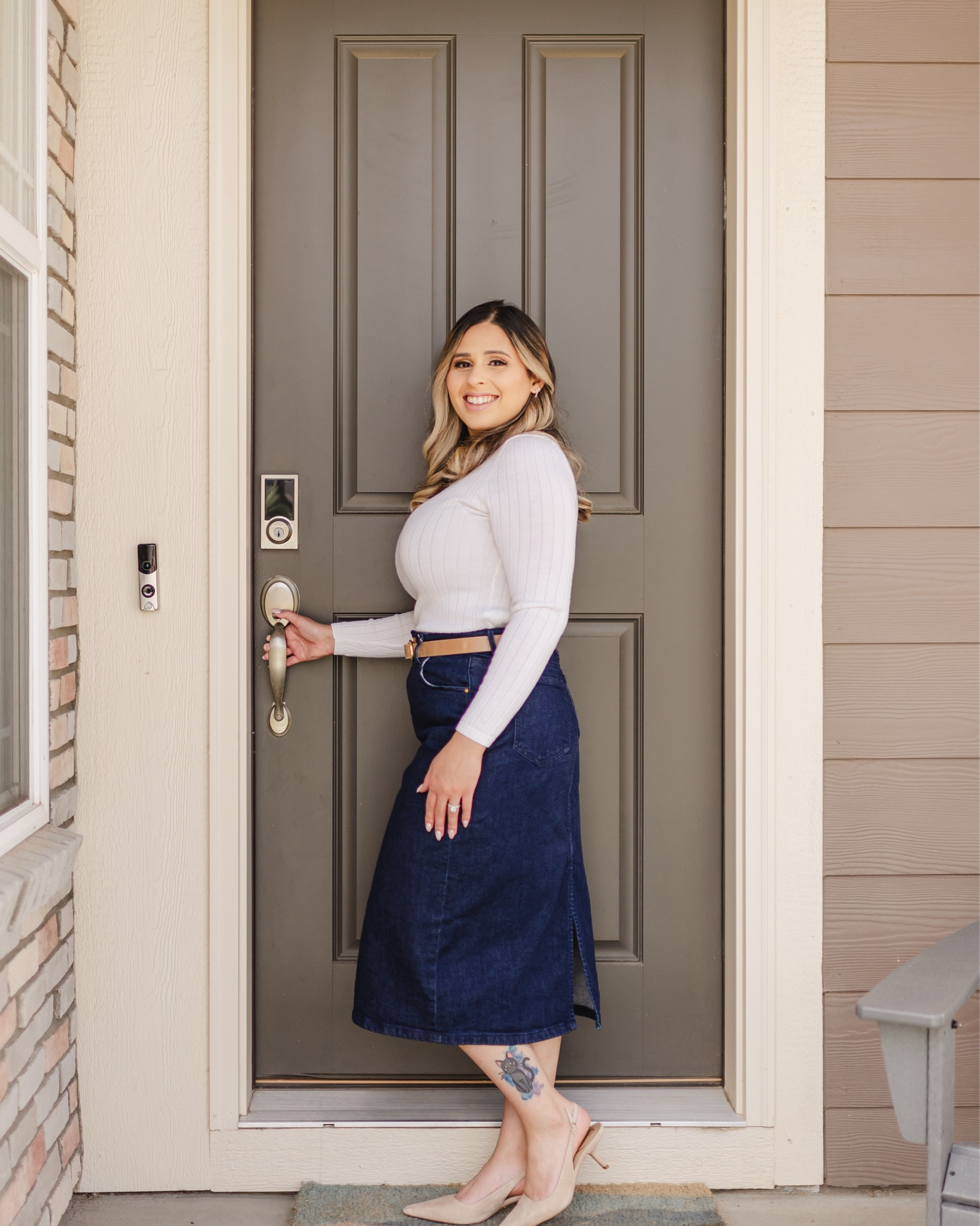 Denim skirt? Yes please!
Perfect business casual outfit for an hourglass figure.

#LTKFindsUnder100 #LTKStyleTip #LTKWorkwear