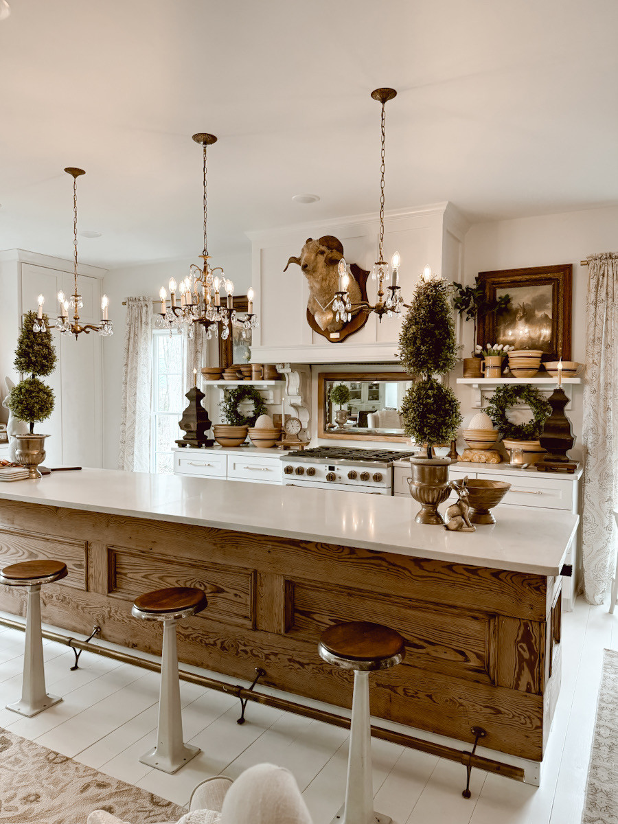 A simple everyday look in our kitchen to help inspire your space.  

 #LTKHome