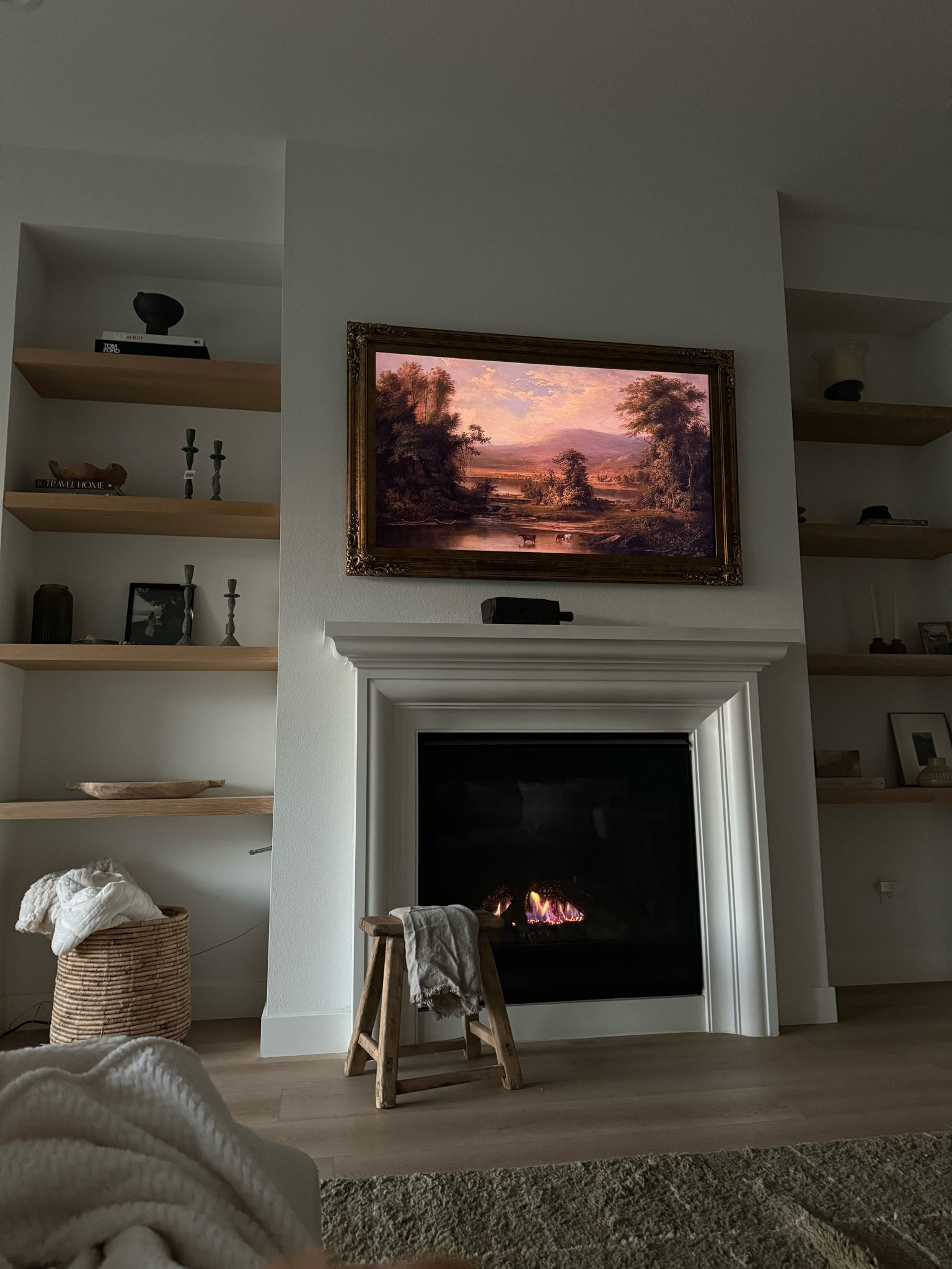 Frame tv / living roomm