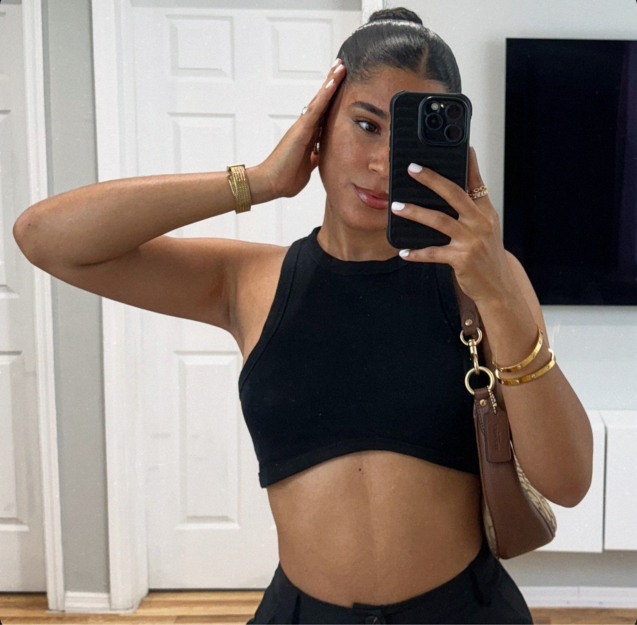 Black outfit 


#LTKItBag #LTKFindsUnder100