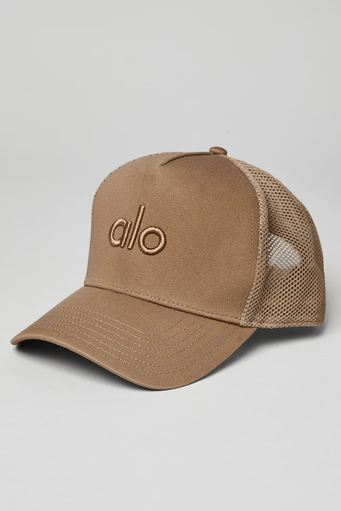 District Trucker Hat - Gravel | Alo Yoga