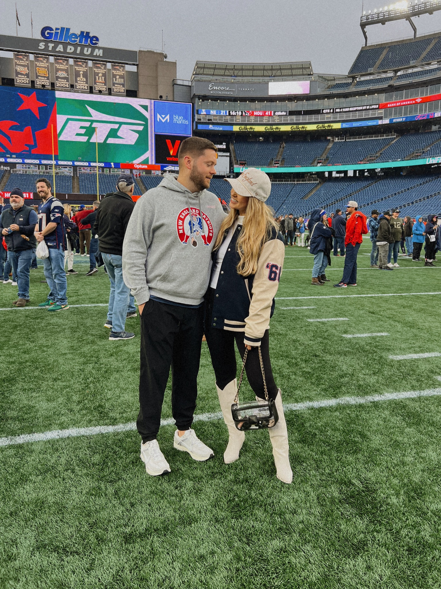NFL game day outfit ❤️💙 go Pats! 
Football game outfit 
College game day 
Wearing a size M in the jacket 

#LTKSeasonal