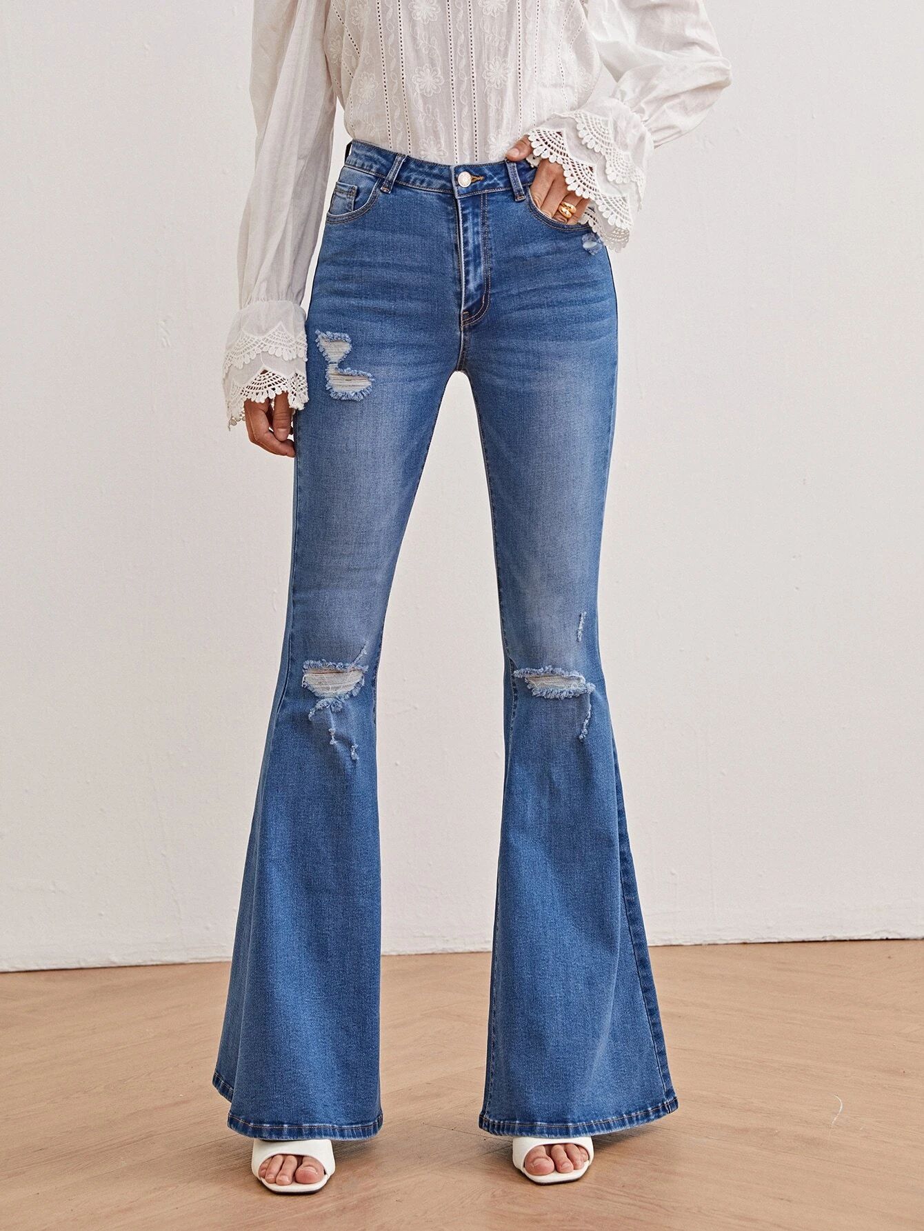 Slant Pocket Ripped Flare Leg Jeans | SHEIN