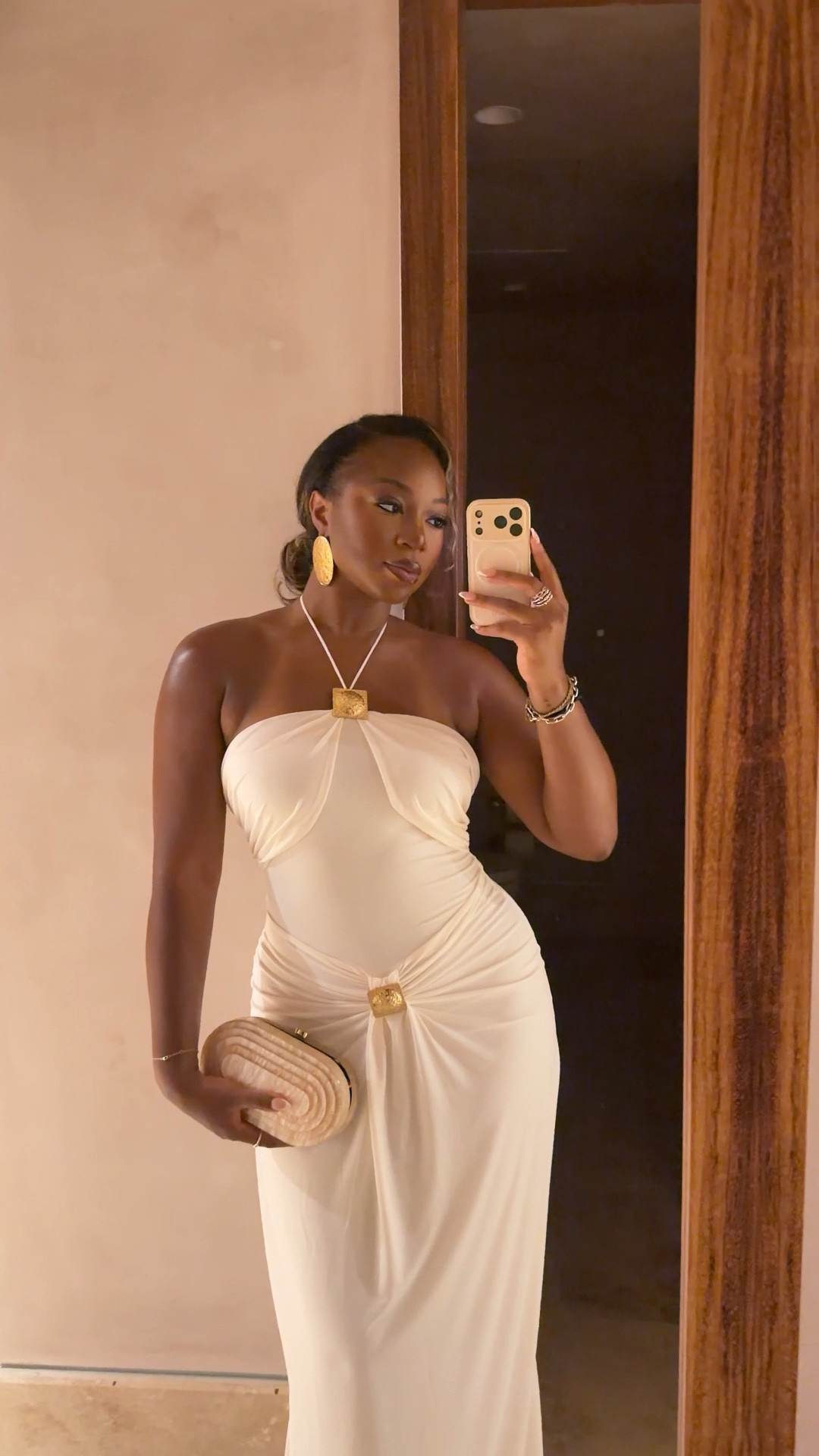 Perfection in a dress. 5’9 200 lbs wearing a large 😍🤍

#LTKTravel #LTKTall #LTKMidsize