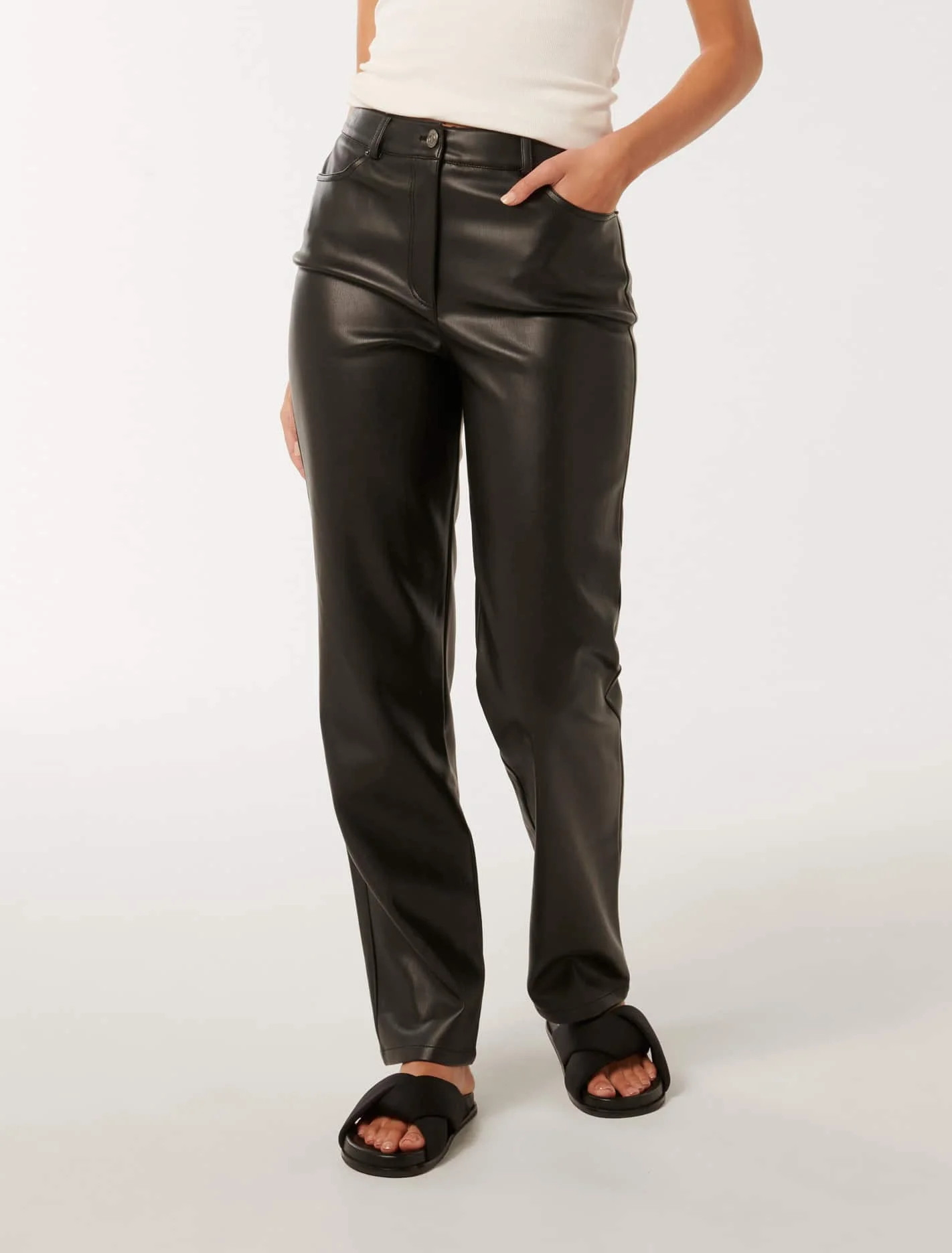 Una Vegan Leather Straight-Leg Trousers | Forever New (UK & IE)