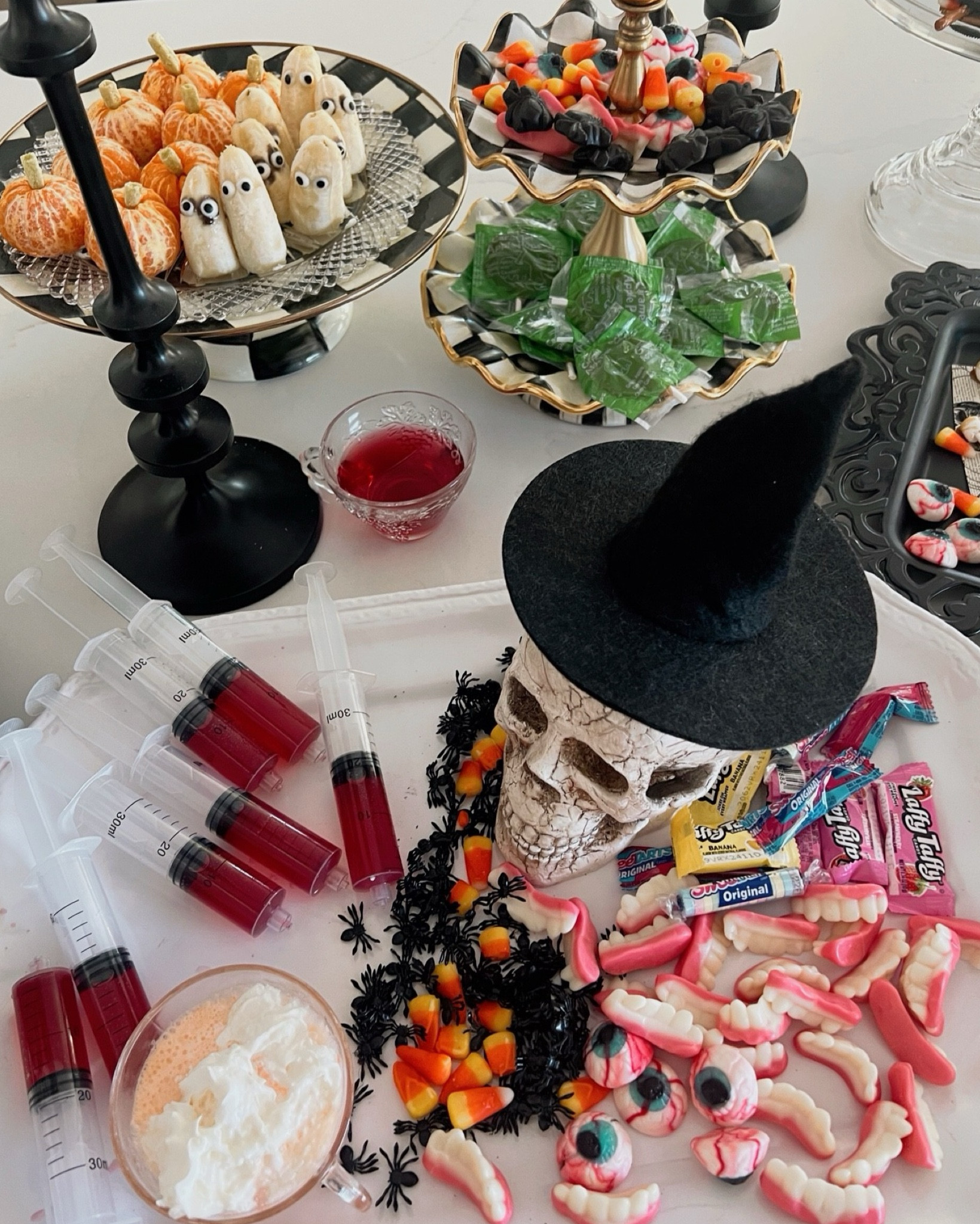 Halloween hosting 

#LTKHalloween #LTKHome #LTKStyleTip