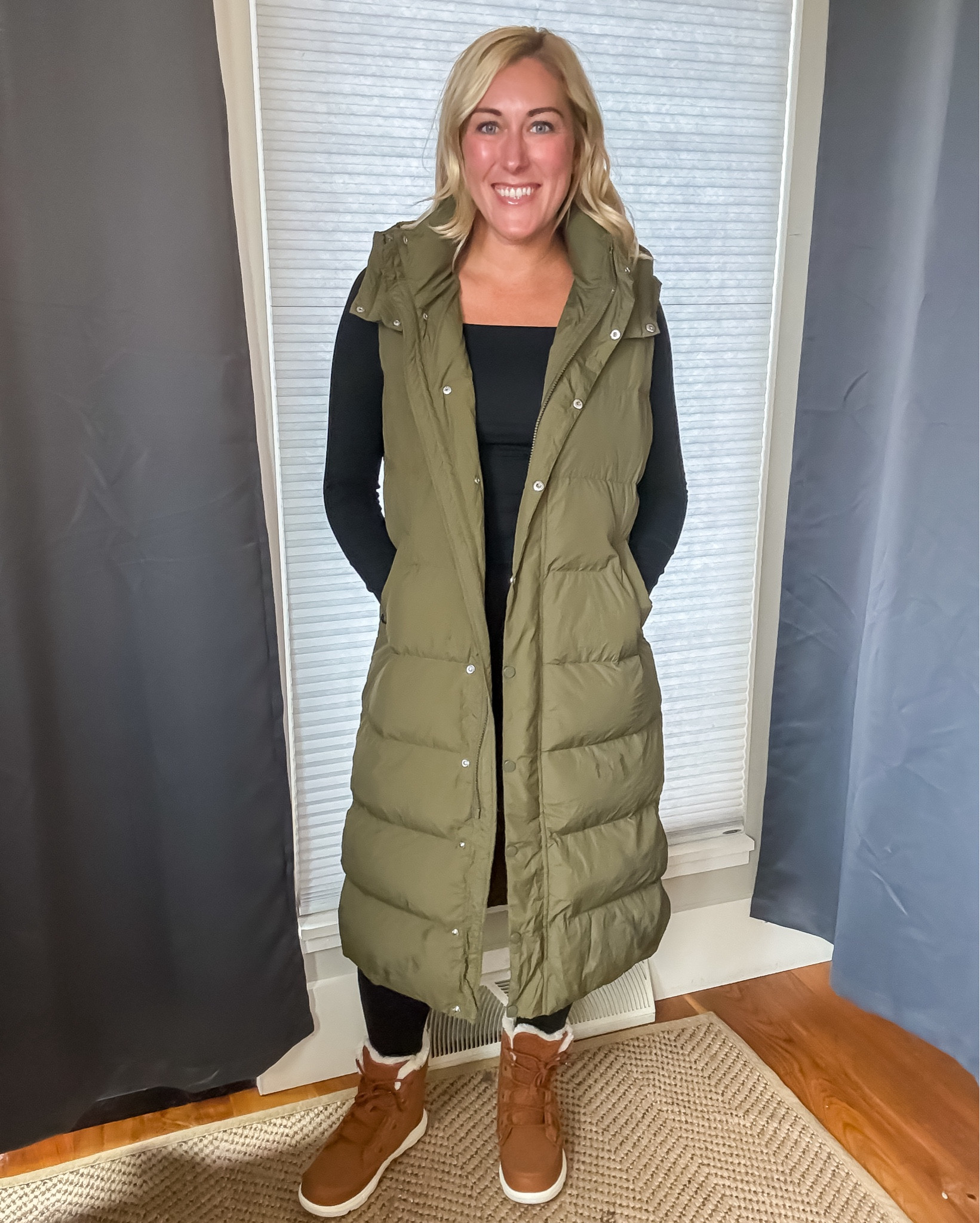 I cannot even handle how much I love this long hooded puffer vest! The quality and warmth of this one is outstanding. I’ll be bundled up in this all winter! Goes perfectly with my Dream Pairs Sherpa boots.