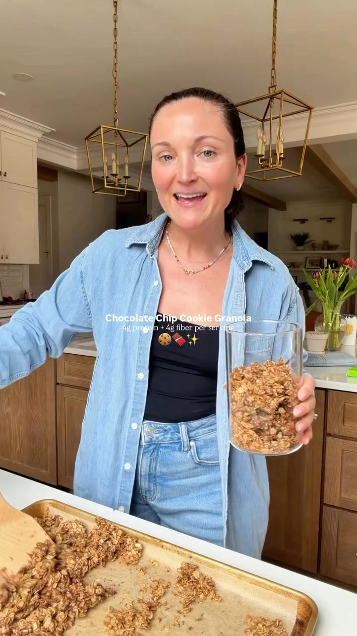 Cookie granola! 🍪✨

It’s perfectly crunchy, has big clumps, and that cozy cookie flavor in every bite. My whole family loves it on yogurt or snacking on it by the handful because it’s that good.

cookie granola | chocolate chip granola | healthy granola | easy granola recipe | homemade granola |  healthy breakfast ideas | better for you desserts 

https://www.eatingbirdfood.com/cookie-granola/