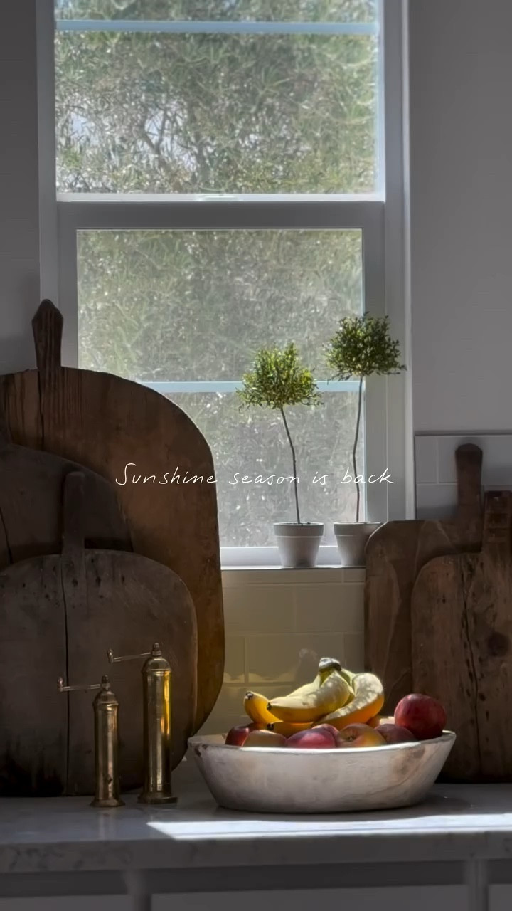 Shesss backkkkkkk☀️

And she is giving life!!! Comment SHOP and I’ll send you all the links you see here! 

Be sure to follow along, we share all things Home and DIY and we would love for you to join the community!