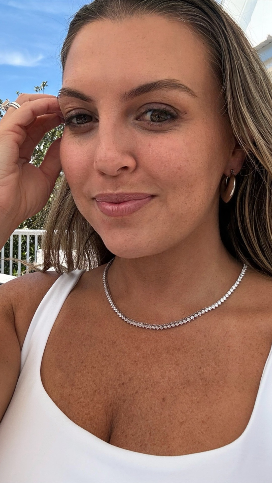 Sun-kissed skin + a little sparkle = my favorite combo ☀️✨
These pieces are lightweight, layerable, and go with literally everything—from beach days to date nights.
Shop them on my LTK 🤍#ad #liketkit #caitlynminimalist #sharethelove @Caitlyn Minimalist 