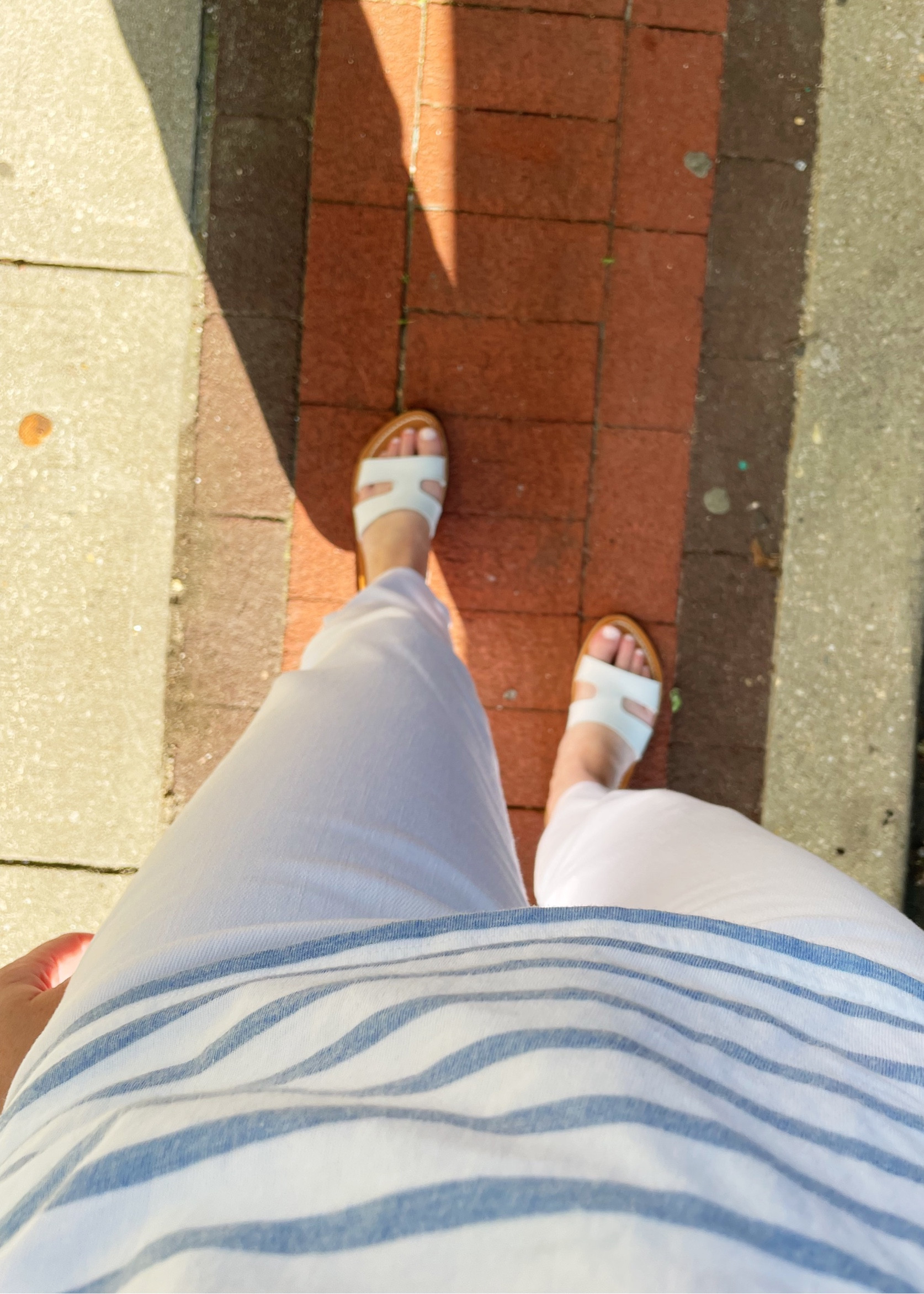 White jeans season  

#LTKfit #LTKshoecrush #LTKSeasonal