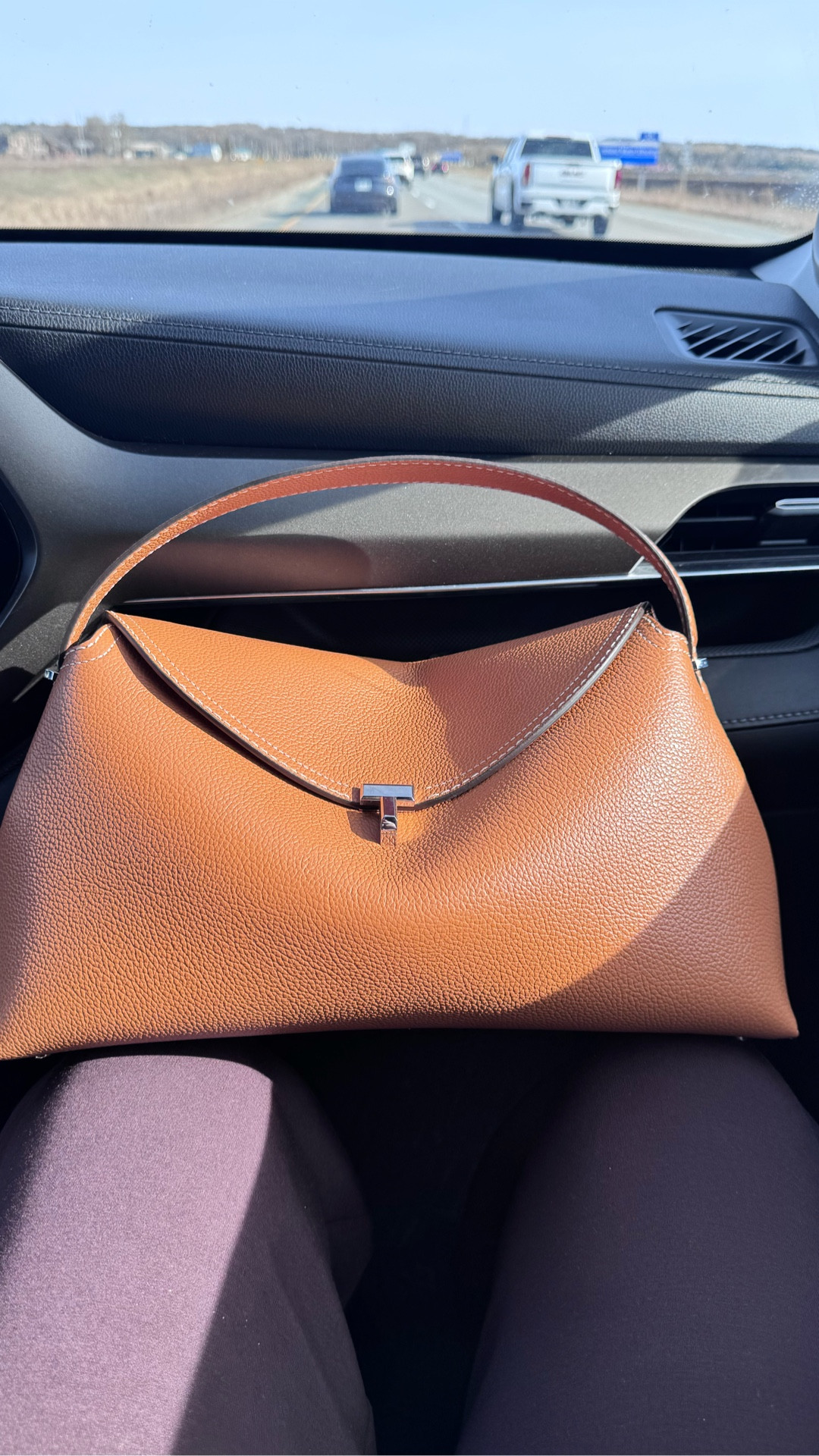 A mini review on one of my favourite quiet luxury bag. Comes in array of different colours ways, and leather options! 

#LTKbag #LTKstyletip