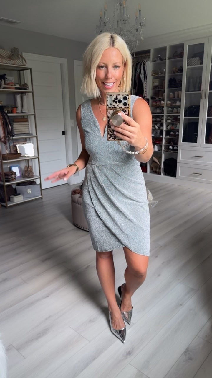 Wearing size small - comes in lots of colors!

#LTKSeasonal #LTKOver40 #LTKBeauty