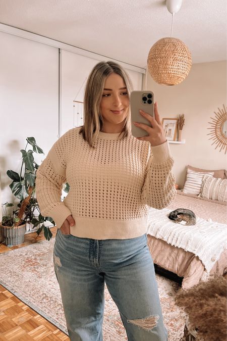 Old Navy spring sweater on sale! Love the open knit! Not itchy at all and fits TTS, I’m wearing a large

Midsize spring outfits, neutral style, affordable fashion 


#LTKSeasonal #LTKsalealert #LTKmidsize