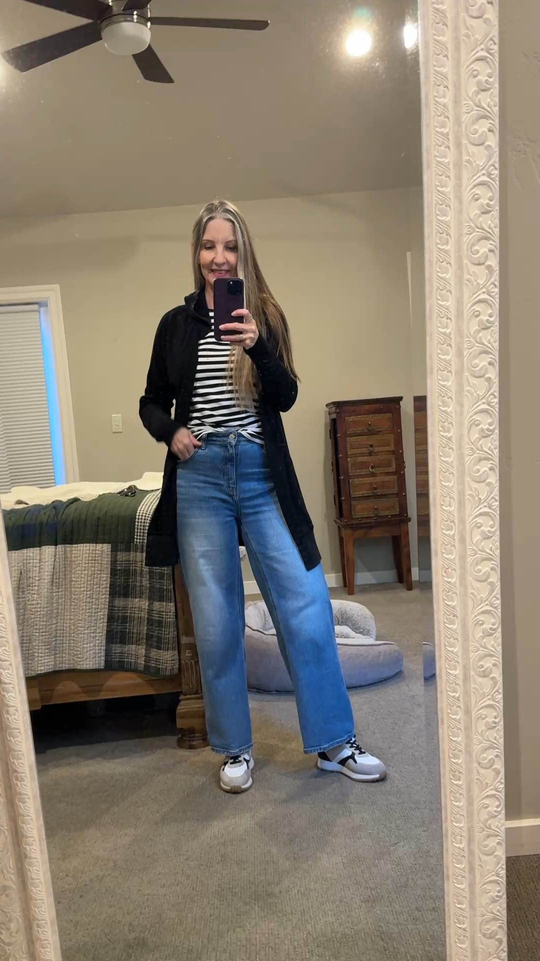Casual ootd … have a great day! #mondaymorning #lounge #casual #sneakers

#LTKootd #LTKdayinmylife #LTKmorningroutine