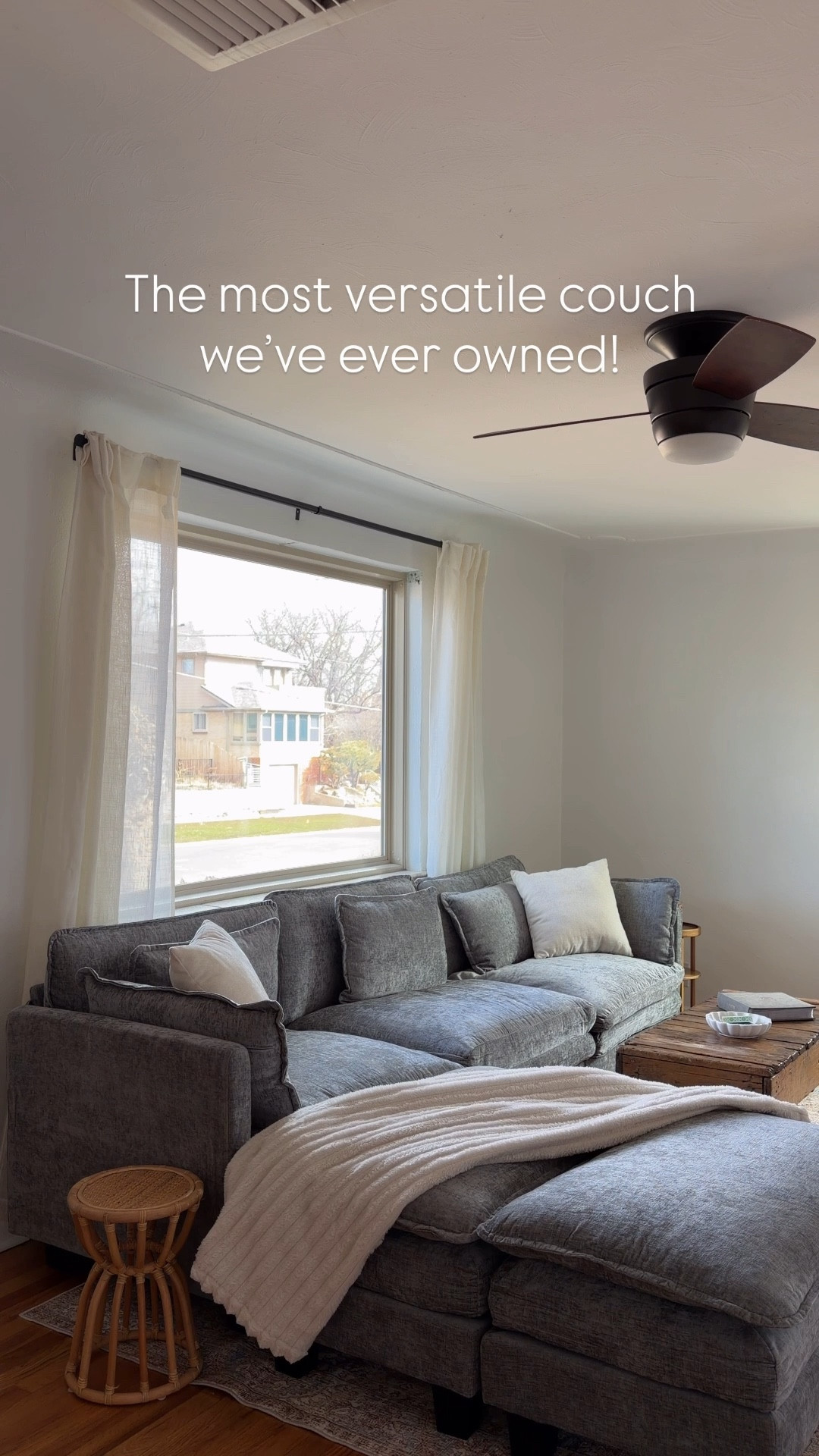 
We are obsessed with how easy this modular couch is to move around for movie nights, game night, lazy days reading on the couch! This couch arrived in 3 boxes, was easy to set up, is affordable and so comfortable! Plus it looks & feels great too! 

https://www.bayclara.com/products/bayclara-modular-chenille-sectional-sofa?variant=45606494601410

#newcouch #modularaofa #apartmentfurniture #livingroom #postcollege @bayclara_official
