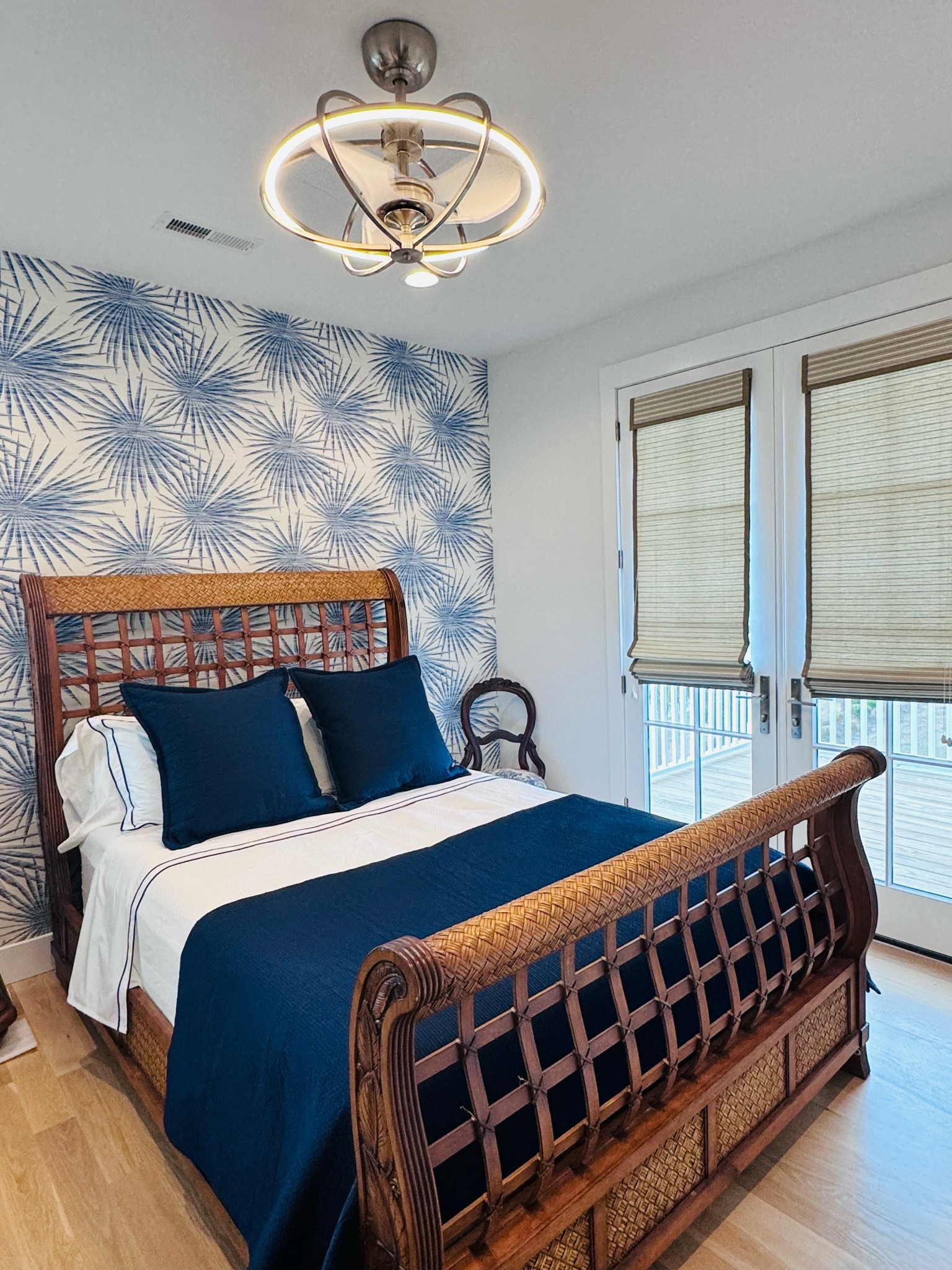 Coastal Guest Suite eith luxurious bedding 

#LTKhome