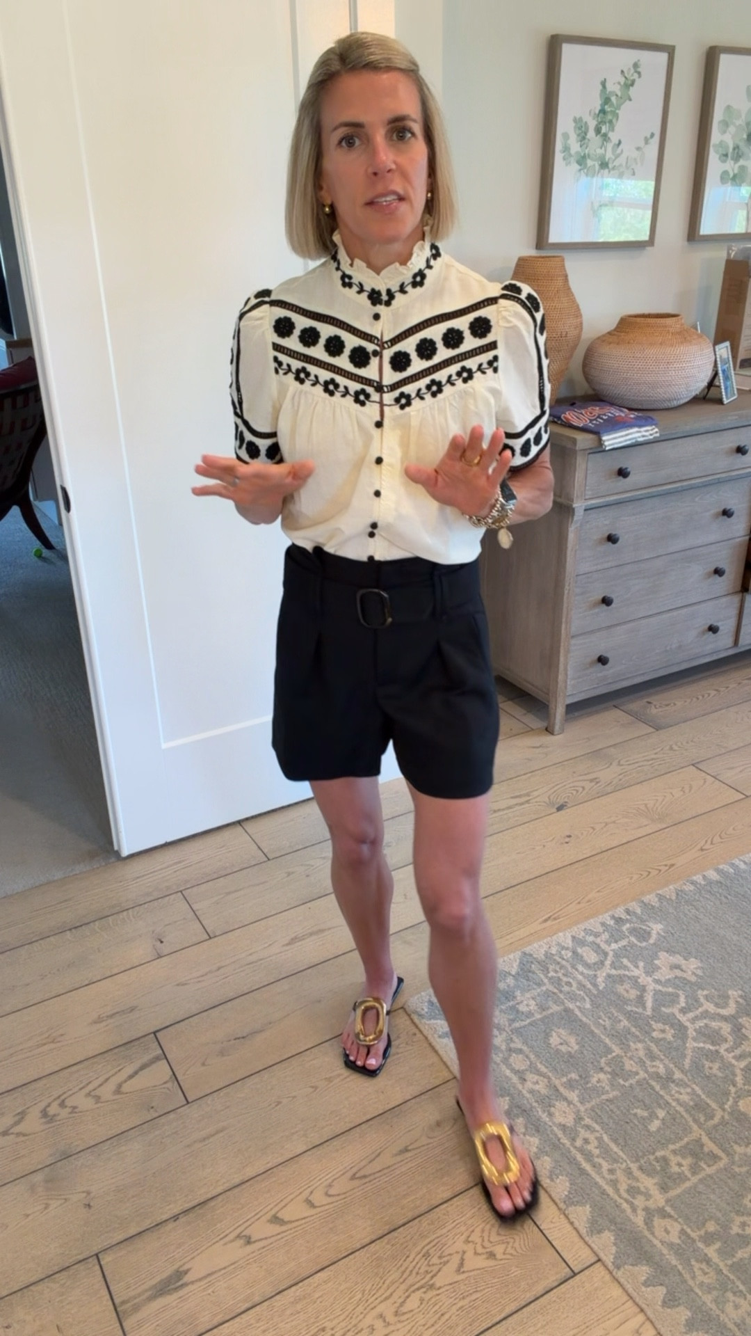 Sunday brunching in @SEZANE 🤍🖤

#LTKootd #LTKgrwm #LTKOver40