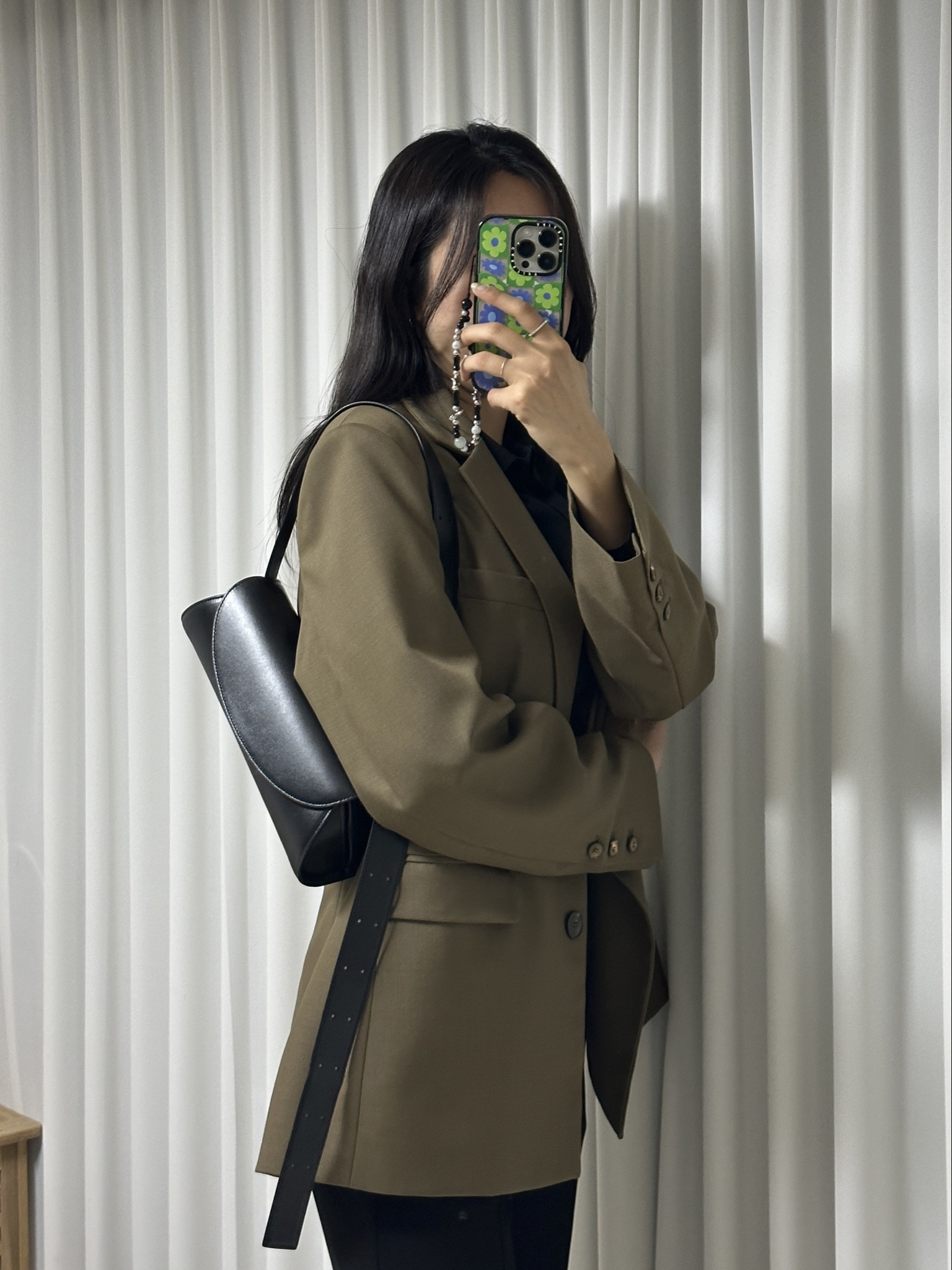 Jilsander’s cannolo bag which I love the most.
Good for minimal looks and oldmoney style.

#LTKGiftGuide #LTKstyletip #LTKMostLoved