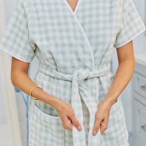 Women&#39;s Short Patterned Robe | Weezie Towels