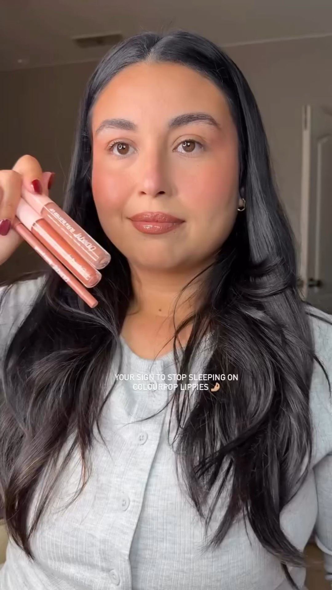 Obsessed with this lip combo 🤌🏼
@colourpopcosmetics 

#lipcombo#lippies#colourpop#colourpopme#glossylips#makeup#makeupreels#affordablemakeup#ultabeauty#drugstoremakeup#lipliner#nudelip#beautycommunity#grwm#makeuptutorial#ugc#beautycreator#beautyobsessed