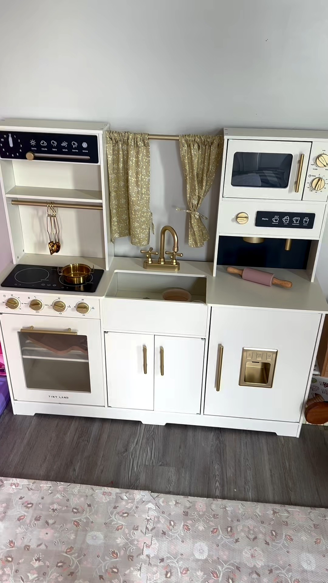 The perfect play kitchen!! Made well. My toddler’s go-to toy. 

#amazon #amazontoykitchen #toddlerbirthday #tinyland #toyroom #toddlergifts #babychristmasgift #playkitchen #birthdayideas #toys

#LTKBaby #LTKKids #LTKGiftGuide