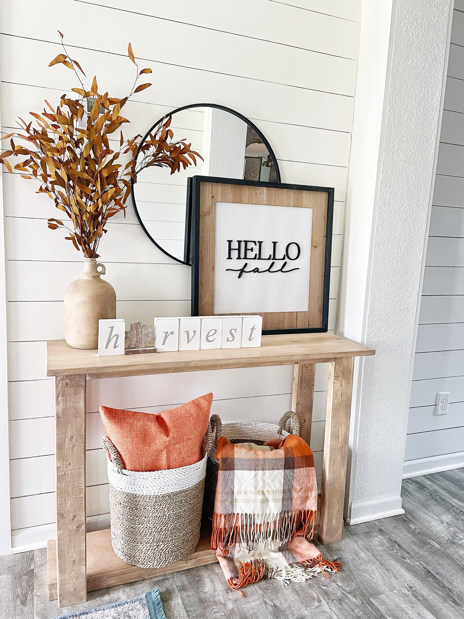 Entryway fall decor 

#LTKhome #LTKSeasonal #LTKstyletip