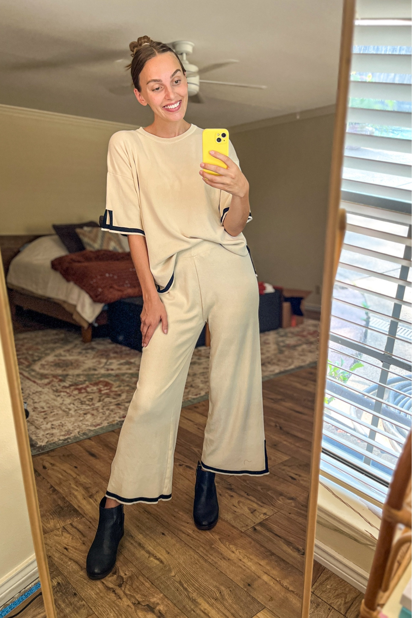 The coziest upscale lounge set! Perfect throw on fit for school drop-off/pick-up. 😍

#loungewear #loungeset #loungepants #outiftoftheday #ootd #momstyle #millennialstyle 

#LTKStyleTip #LTKBacktoSchool #LTKFindsUnder50
