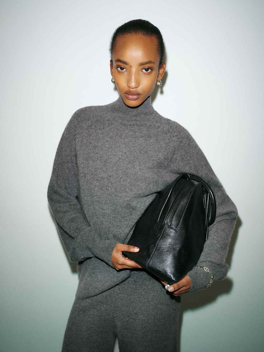 Meritt Cashmere Turtleneck | Reformation (Global)