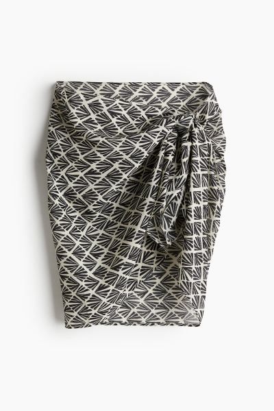 Short Sarong - Short - Black/patterned - Ladies | H&M US | H&M (US + CA)