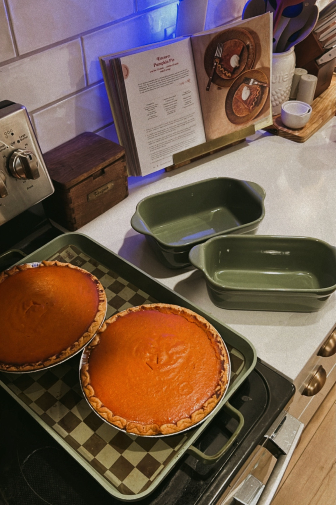 My favorite cookware brand is having a major sale. This is a great gift and can be used for SO much!

Also, loving Dolly’s new cookbook 

#LTKGiftGuide #LTKHoliday #LTKSaleAlert