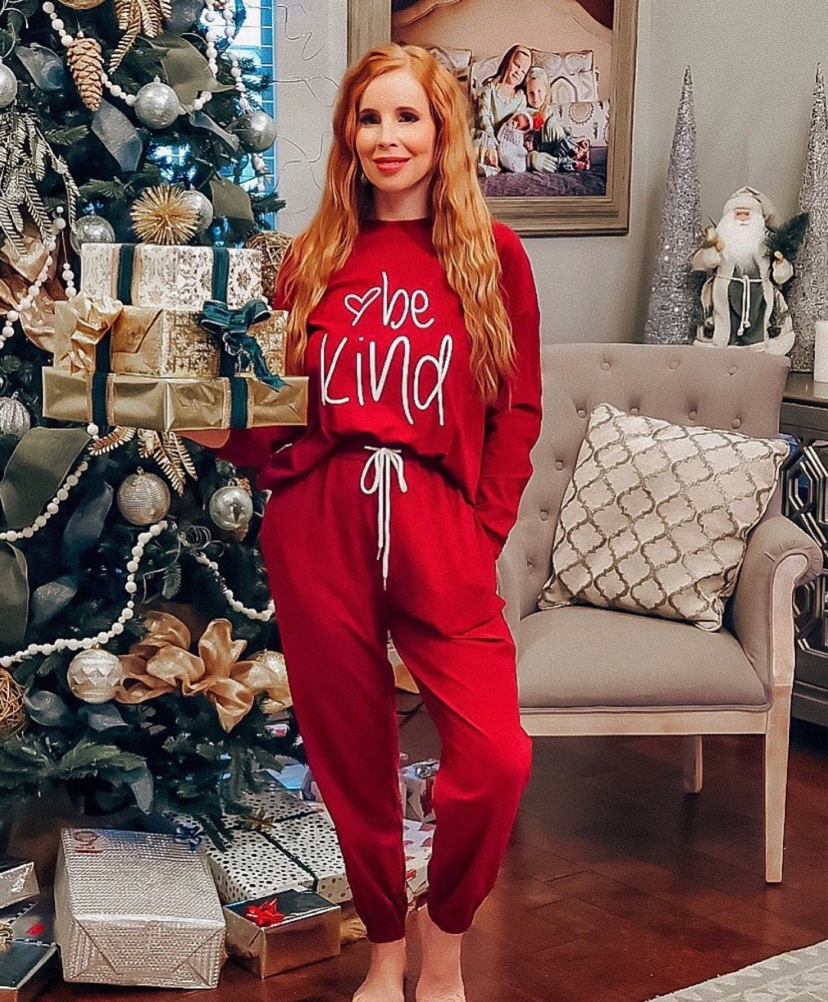 Amazon finds, sweats, loungewear, Christmas outfit, casual style 

#LTKunder50 #LTKstyletip #LTKSeasonal