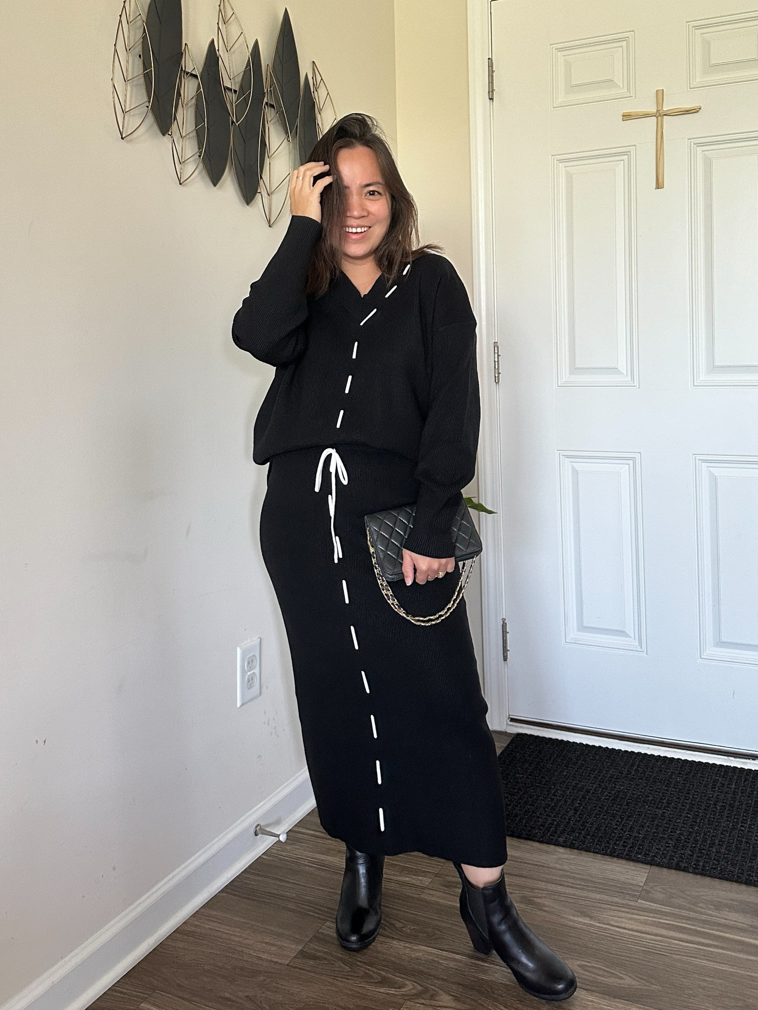 This two-piece winter set is the epitome of cozy sophistication! The thick knit fabric keeps you warm while the minimalist design with a subtle line detail creates a flattering, elongated silhouette, perfect for petite frames. Paired with sleek black ankle boots, this look is effortlessly chic for any cold-weather occasion, from running errands to a casual lunch with friends.

#LTKStyleTip #LTKShoeCrush #LTKMidsize