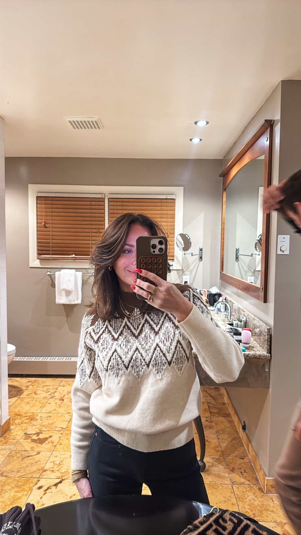 Cozy winter outfit! In XS and 25 jeans size up they run small 

#LTKFindsUnder50 #LTKSaleAlert #LTKFindsUnder100