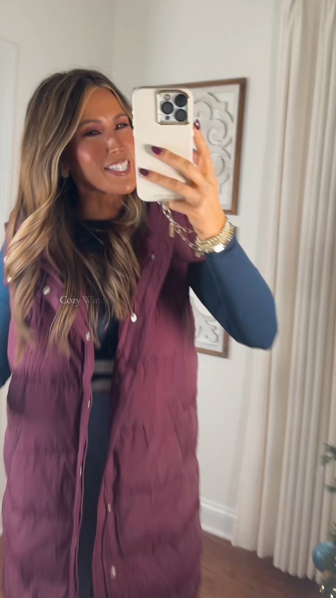 Puffer Vest
The Cozy Wine-Red Puffer Vest Moms Are Living In This Winter ❄️

If you want to stay warm, comfy, and cute all winter without wearing a bulky coat — this long puffer vest is the answer. The wine-red color is perfect for Christmas, holiday errands, winter sports, and everyday mom life 🎄❤️

✨ Why this one’s a favorite:
✔️ Long length for extra warmth + coverage
✔️ Sleeveless so you don’t overheat
✔️ Button-down sides for easy movement
✔️ Hooded + quilted for cold days
✔️ Layers perfectly over sweaters & hoodies

This is one of those winter pieces you’ll grab nonstop — from school drop-off to freezing bleachers. Linked here so you can grab it before sizes sell out ❤️👇


#LTKmomlife #LTKGiftGuide #LTKgrwm