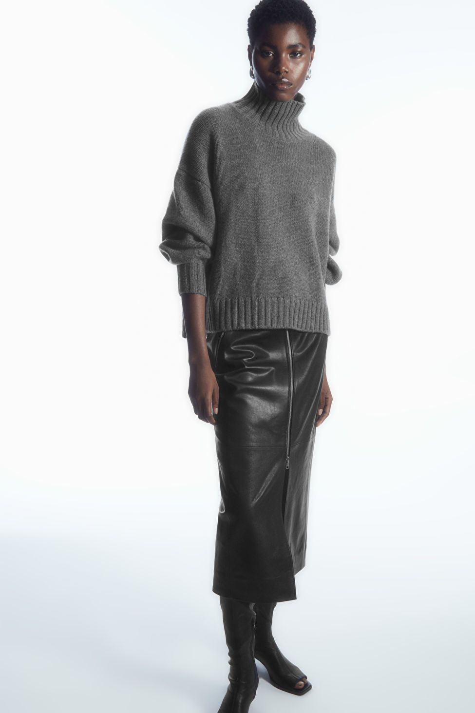 CHUNKY PURE CASHMERE TURTLENECK SWEATER - DARK GRAY - Knitwear - COS | COS (US)