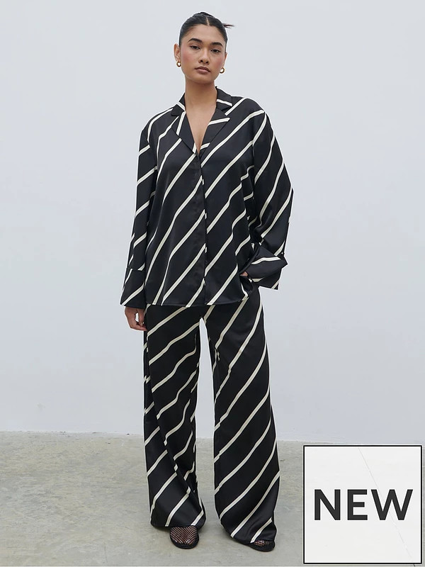 Pretty Lavish Bobbi Relaxed Stripe Shirt - Black & Cream | Very (UK)