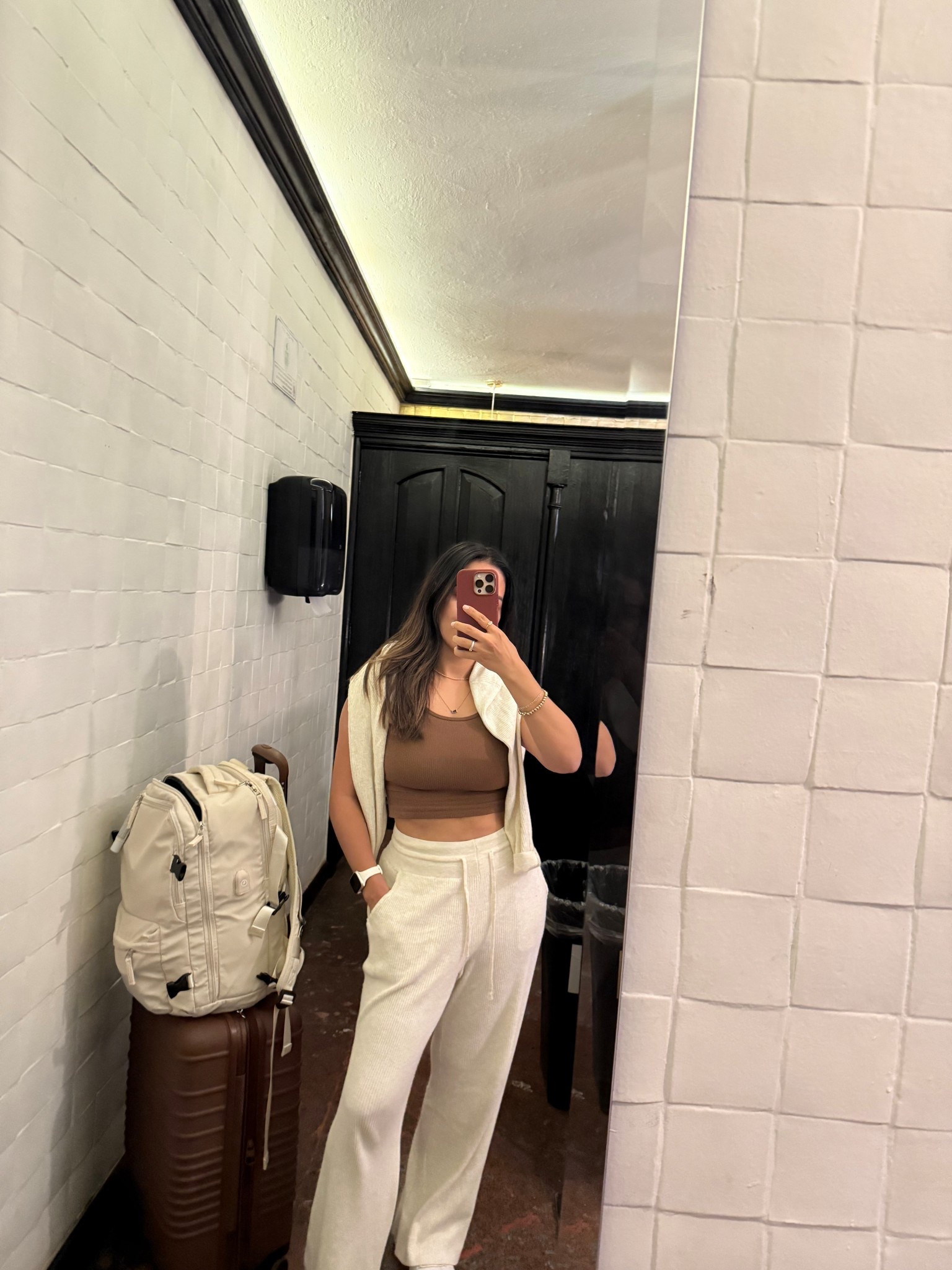 Travel style 🤎✈️

#LTKTravel #LTKSummerEdit #LTKActive