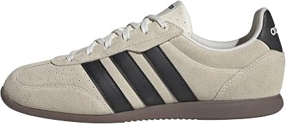 adidas Women's Barreda Low | Amazon (US)