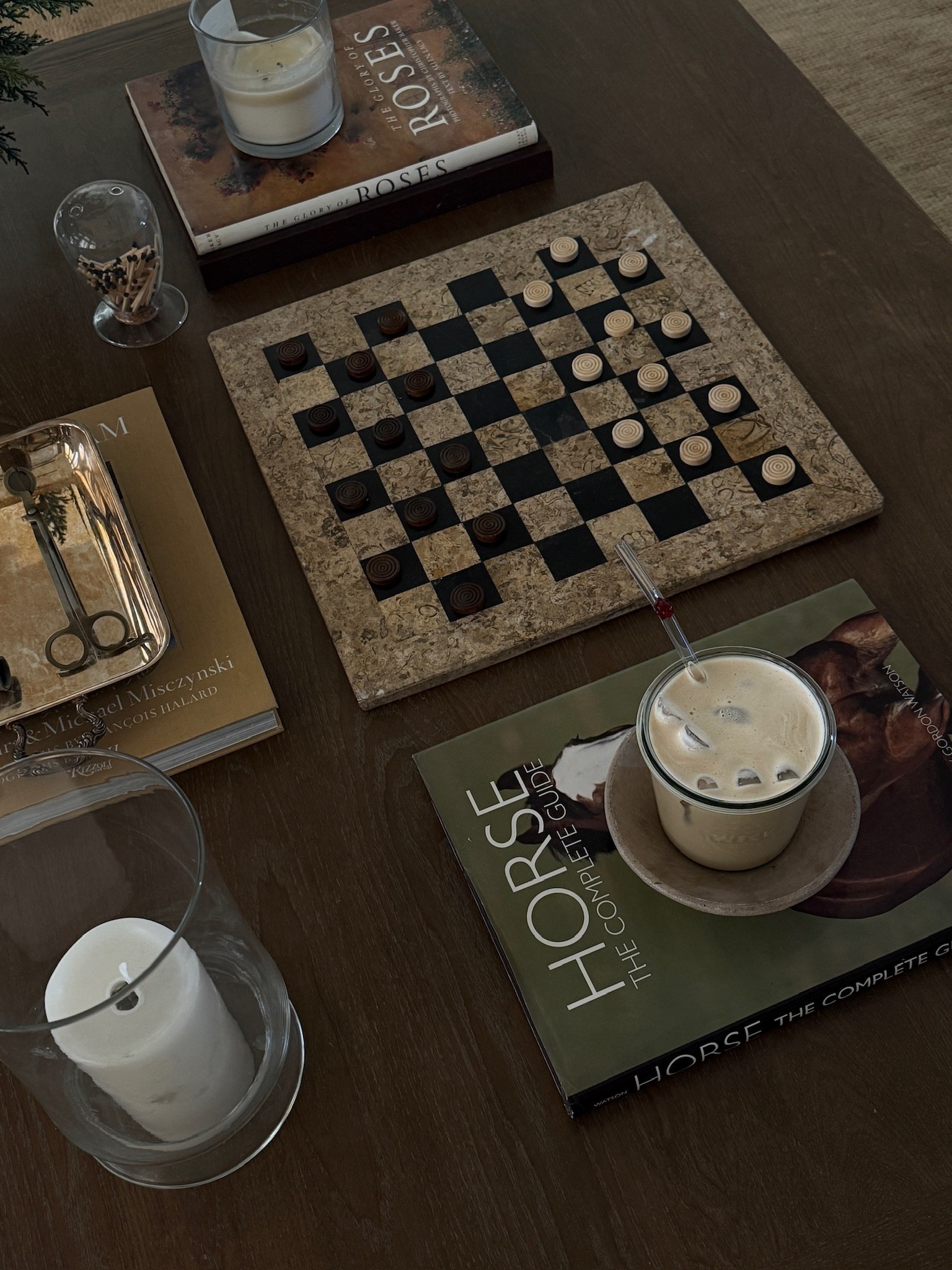 Coffee table styling

coffee table, coffee table decor, spring coffee table styling, amazon finds, decor books 

#LTKHome