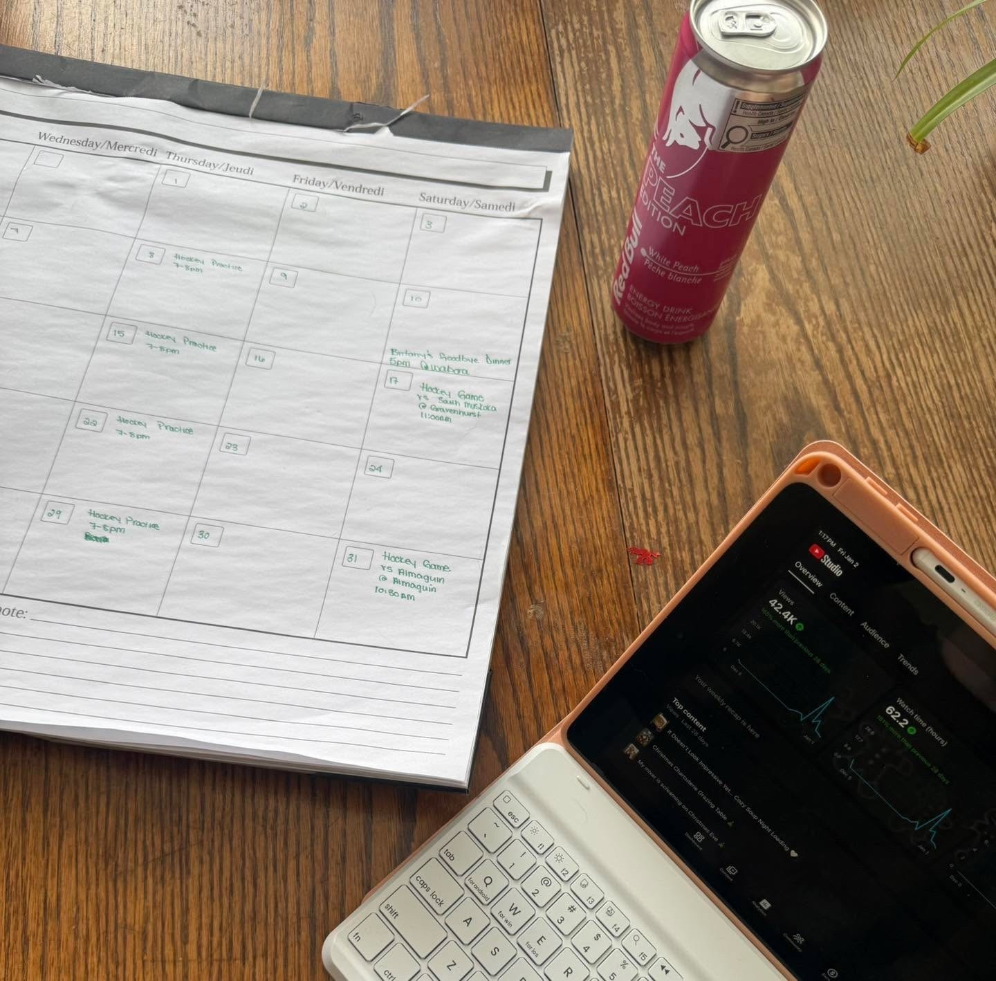 Content creating isn’t just pretty posts. 💻📝
It’s calendars, analytics, caffeine, and a LOT of planning. ☕📱
The magic happens behind the scenes—and yes, sometimes Red Bull is involved 🫶

#ContentCreatorLife #MomLifeBalance #HomemakingMom #BehindTheScenes #DailyHustle