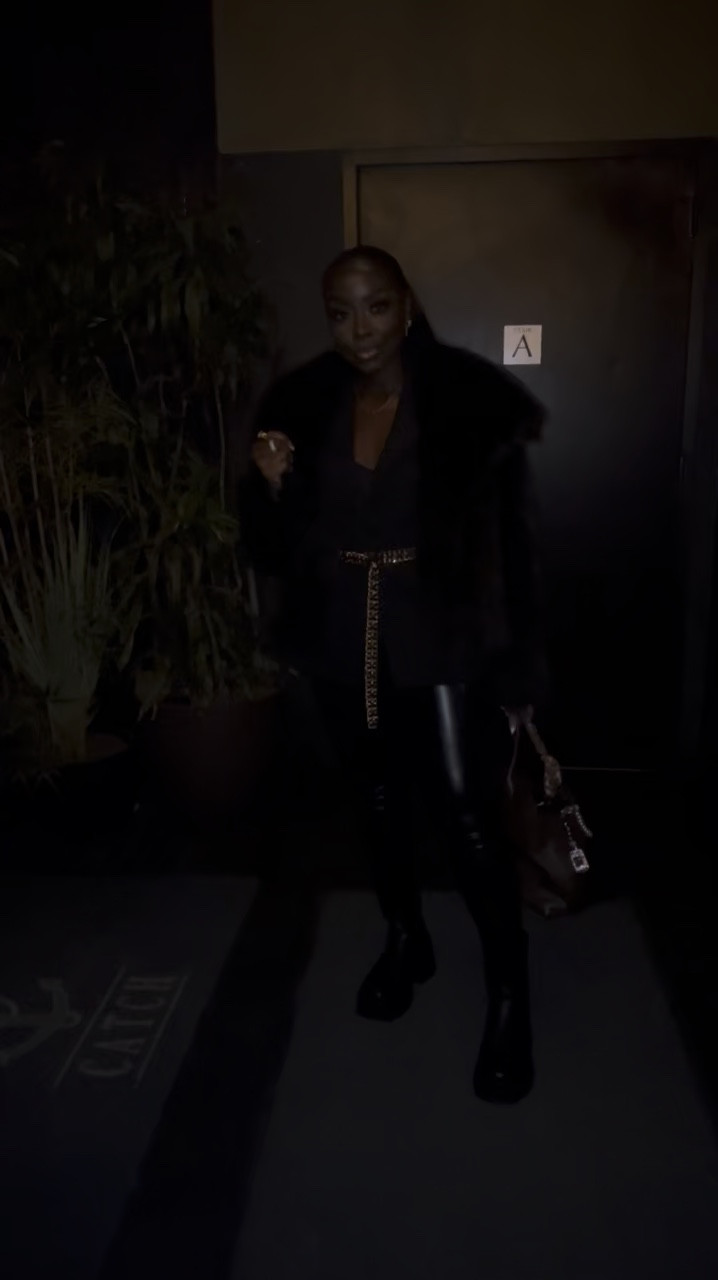 Kicking of fashion week with an all black situation. You know I like to travel comfortably 😉  oh and Team Dinner was one for the books! #nyfw #fashionweek #newyork #nyc

#LTKBeauty #LTKStyleTip