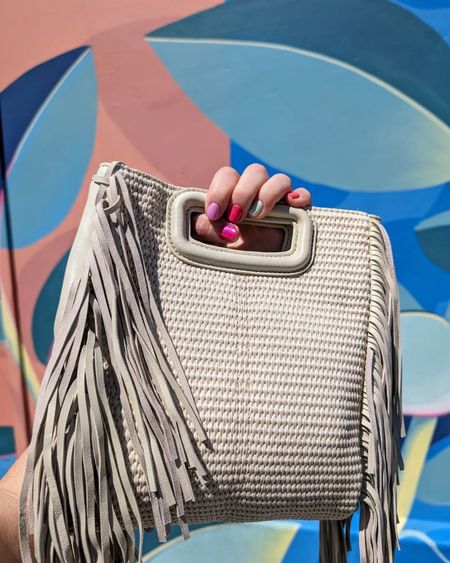 Summer bag and colorful summer manicure 

#LTKitbag #LTKbeauty #LTKFestival